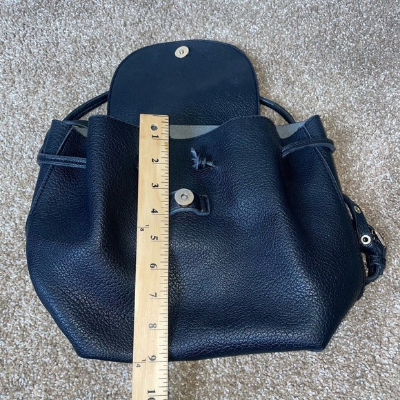 Soul Society backpack mini/midi black pebbled faux leather cinch top flap - Picture 5 of 9